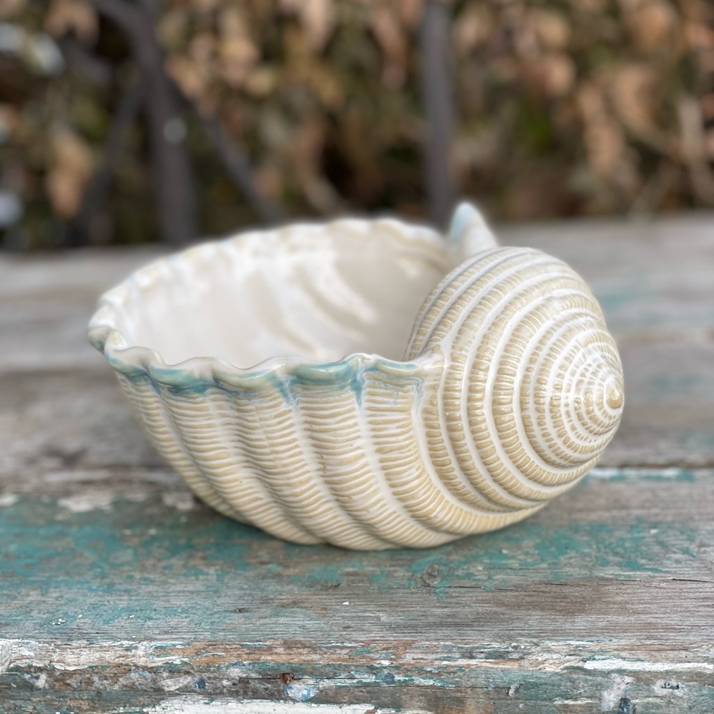 Seaside ceramic conch seashell planter coastal beach house decor